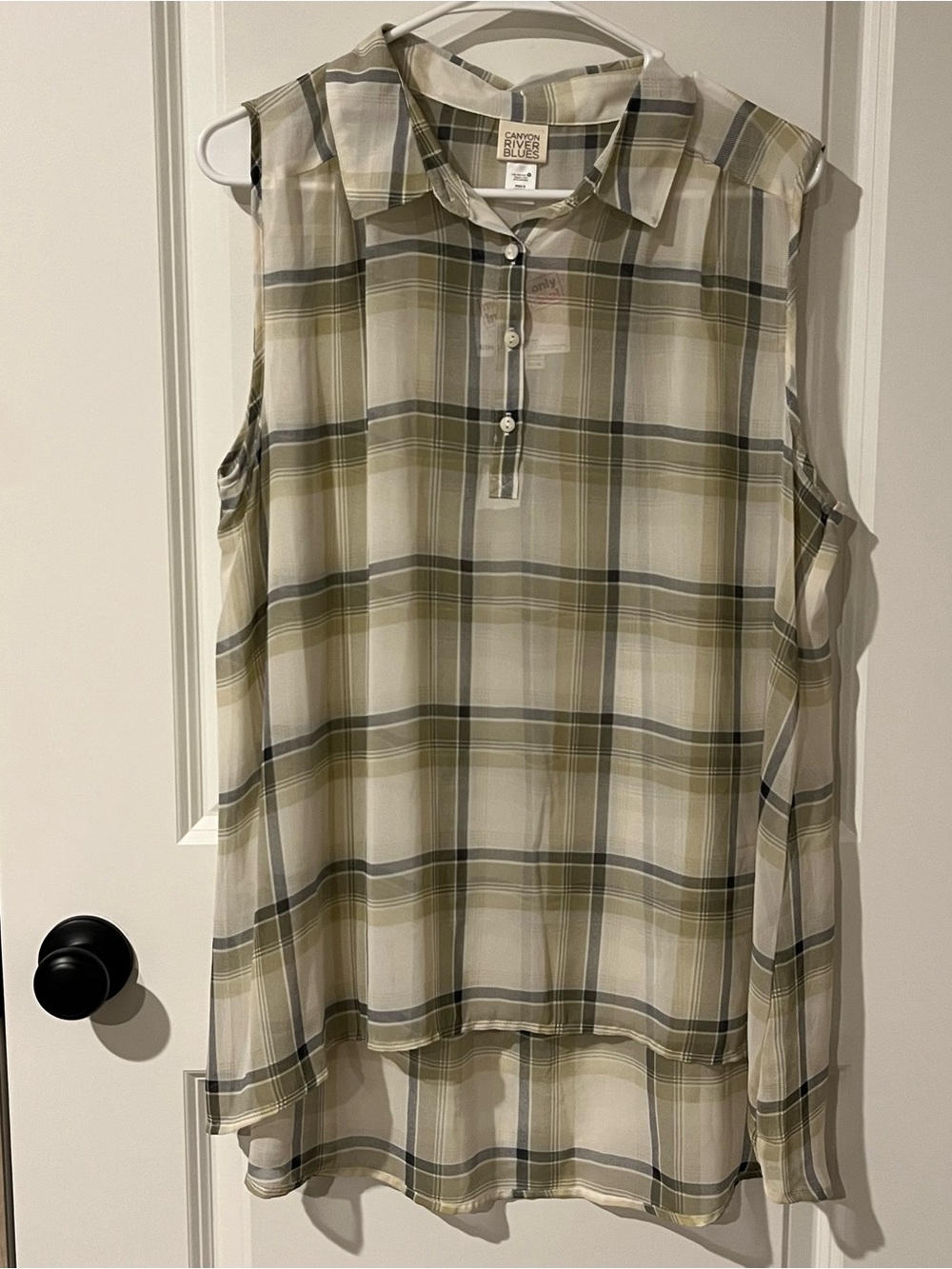 Canyon River Blues Henley sheer tank, XL